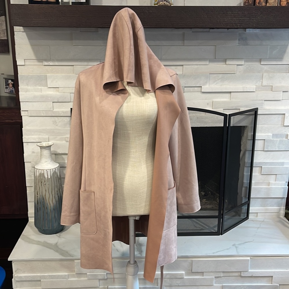 FALL CLEARANCE 🔥🔥 
Zara blush jacket sz M
